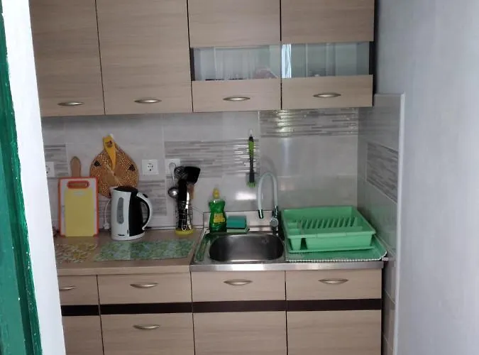 And Hvar Vijola Gostinjska kuća 3*