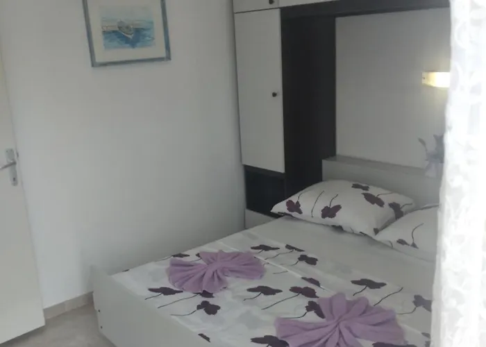 Gostinjska kuća And Hvar Vijola