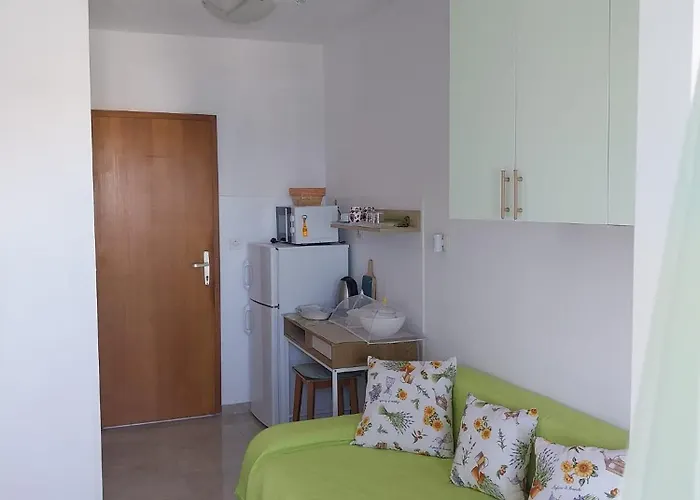 And Hvar Vijola Gostinjska kuća