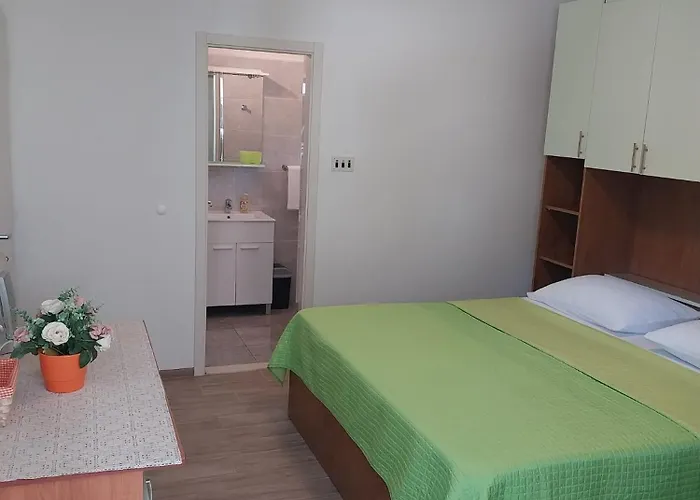 Gostinjska kuća And Hvar Vijola 3*