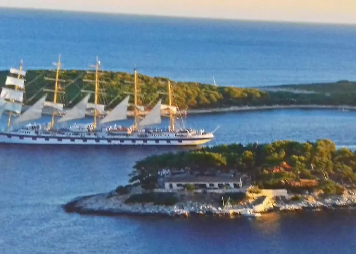 Gostinjska kuća And Hvar Vijola